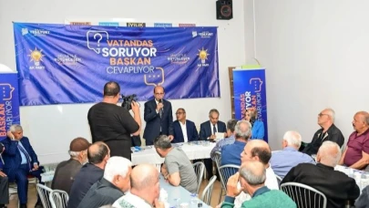 Tecde Mahallesi’nde "Vatandaş soruyor, başkan cevaplıyor" toplantısı