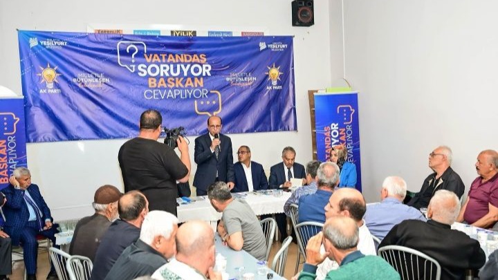Tecde Mahallesi’nde "Vatandaş soruyor, başkan cevaplıyor" toplantısı