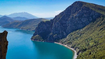 Bitlis Tatvan da keşfedilmeyi bekleyen doğası hayran bırakıyor