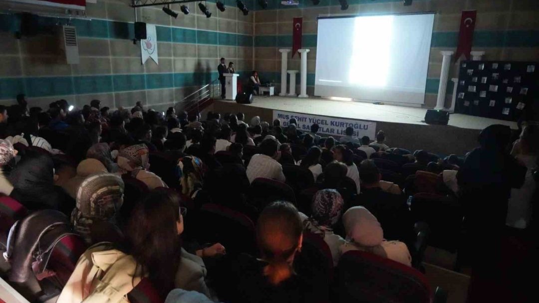 Muş’ta özel öğrencilerin gösterisi büyük beğeni topladı