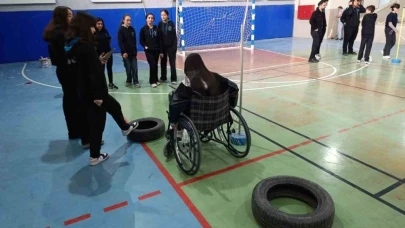 Engellileri daha iyi anlamak için okulda "Empati Parkuru" kuruldu