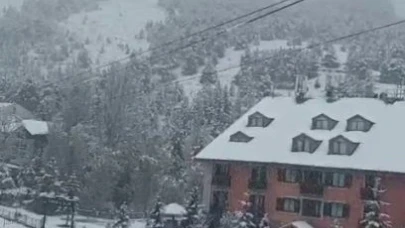 Erzurum Palandöken Kayak Merkezi beyaza büründü