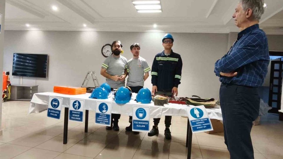 Kars’ta ‘Bana bir şey olmaz abi’ oyunu sahnelendi