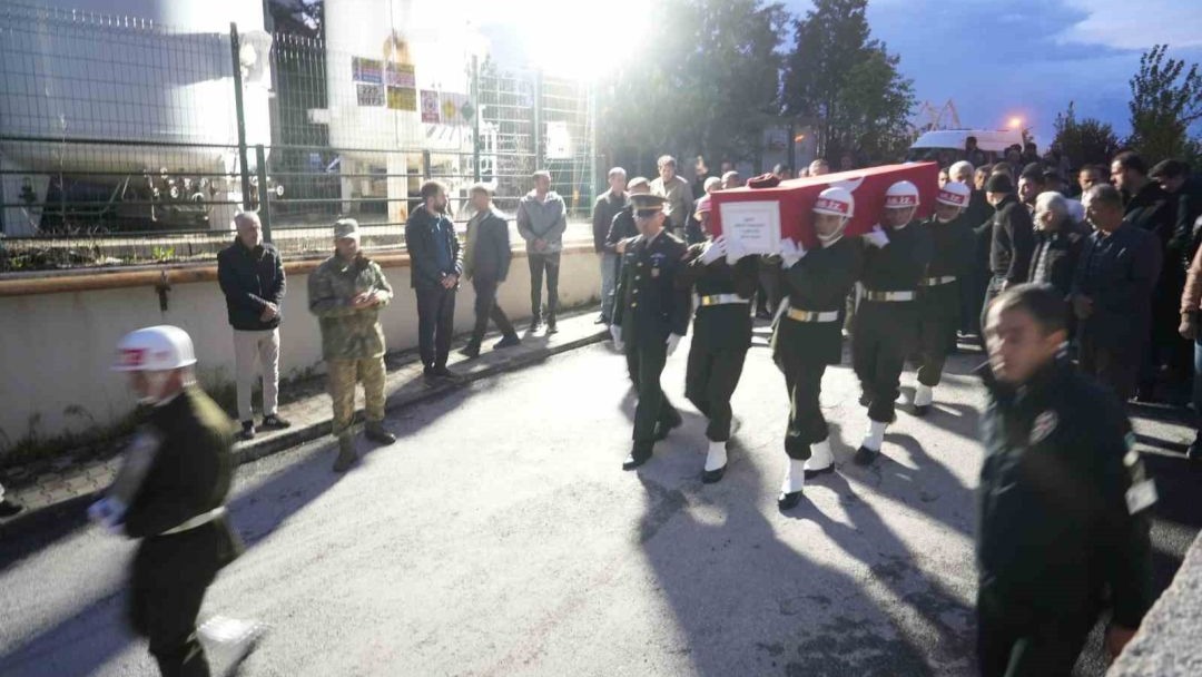 Şehit Uzman Çavuş Mesut Karadağ’ın naaşı Muş’a getirildi