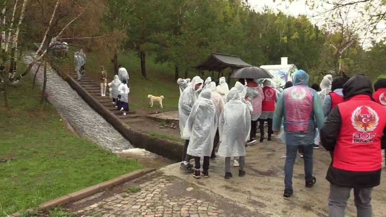 Polis gençlerle piknikte buluştu
