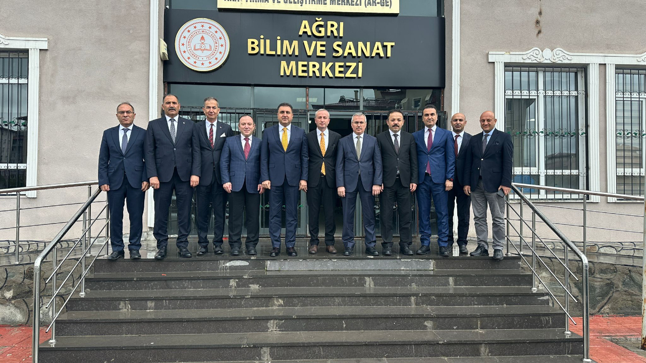 MEB Genel Müdür Vekili Mehmet Bal’dan Ağrı’da AR-GE ve BİLSEM Ziyareti