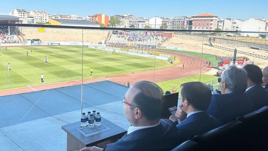 Rektör Hacımüftüoğlu, Erzurumspor’u yalnız bırakmadı