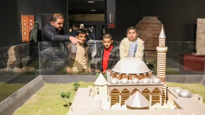 Van Büyükşehir Belediyesi’nden Engelliler Haftası’nda Öğrencilere Müze Gezisi
