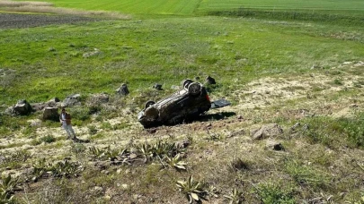 Muş'ta hafif ticari araç takla attı; 6 yaralı