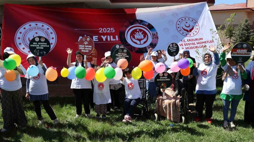 Erzurum’da engelli şenliği renkli görüntülere sahne oldu