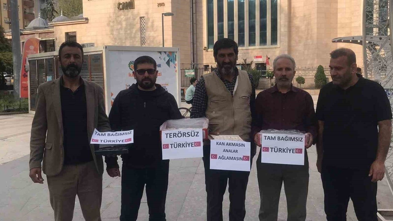 Malatya’da PKK’nın fesih kararına destek
