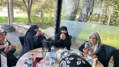 Şevkatli Eller şehit aileleri ile buluştu