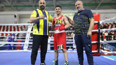 Ağrılı Ağrılı Milli Boksör Finale Yükseldi