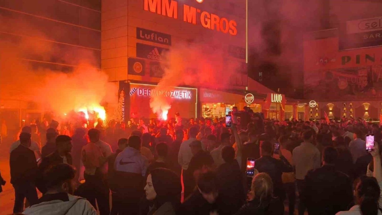 Bitlis'te Galatasaray şampiyonluğu coşkuyla kutlandı