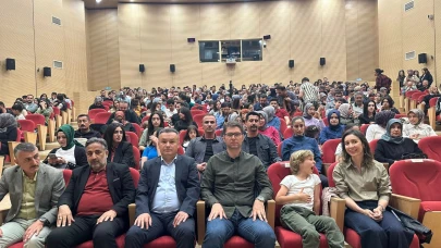 Van’ın Erciş İlçesinde 19 Mayıs Coşkusu Gençlik Konseriyle Zirveye Ulaştı