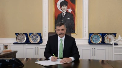 Vali Çiftçi; "Gençlerimiz mâziden âtiye uzanan şanlı tarihimizin birer emanetçisidir"