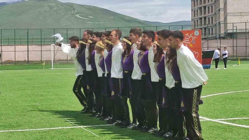 19 Mayıs Atatürk’ü Anma, Gençlik ve Spor Bayramı Ardahan’da coşkuyla kutlandı