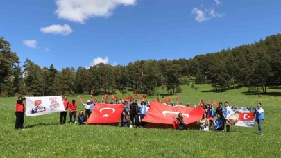 Erzurum’da gençler 19 Mayıs için yürüdü