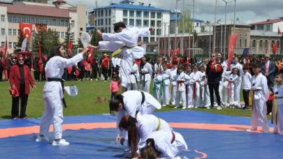 Kars’ta 19 Mayıs coşkuyla kutlandı