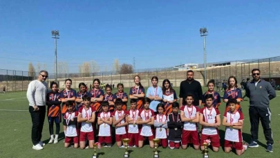 Van’daki ortaokulun spor başarısı göz doldurdu