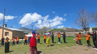 Türk Kızılay Ağrı Şubesi öğrencilere sağlıklı yaşam eğitimi verdi