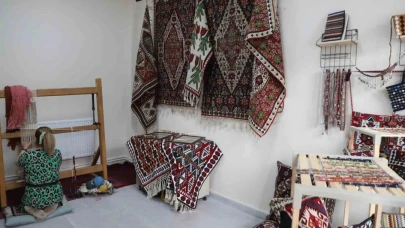 Hakkarili 30 yıllık kilim ustası hikayesi