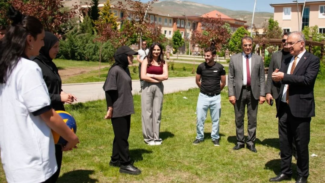 EBYÜlü öğrencilerde Bahar Şenlikleri heyecanı