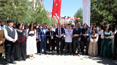 Ağrı’da TÜBİTAK 4006 Bilim Fuarı Açıldı