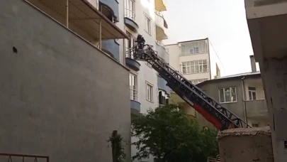 Doğubayazıt’ta Apartman Dairesinde Yangın Paniği