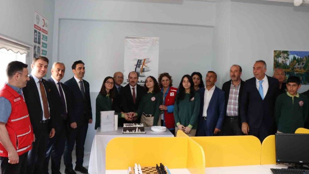Erzurum'un Oltu ilçesinde modern kütüphane yapıldı