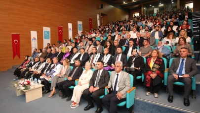 AİÇÜ’de Akademik Başarılar Törenle Taçlandırıldı