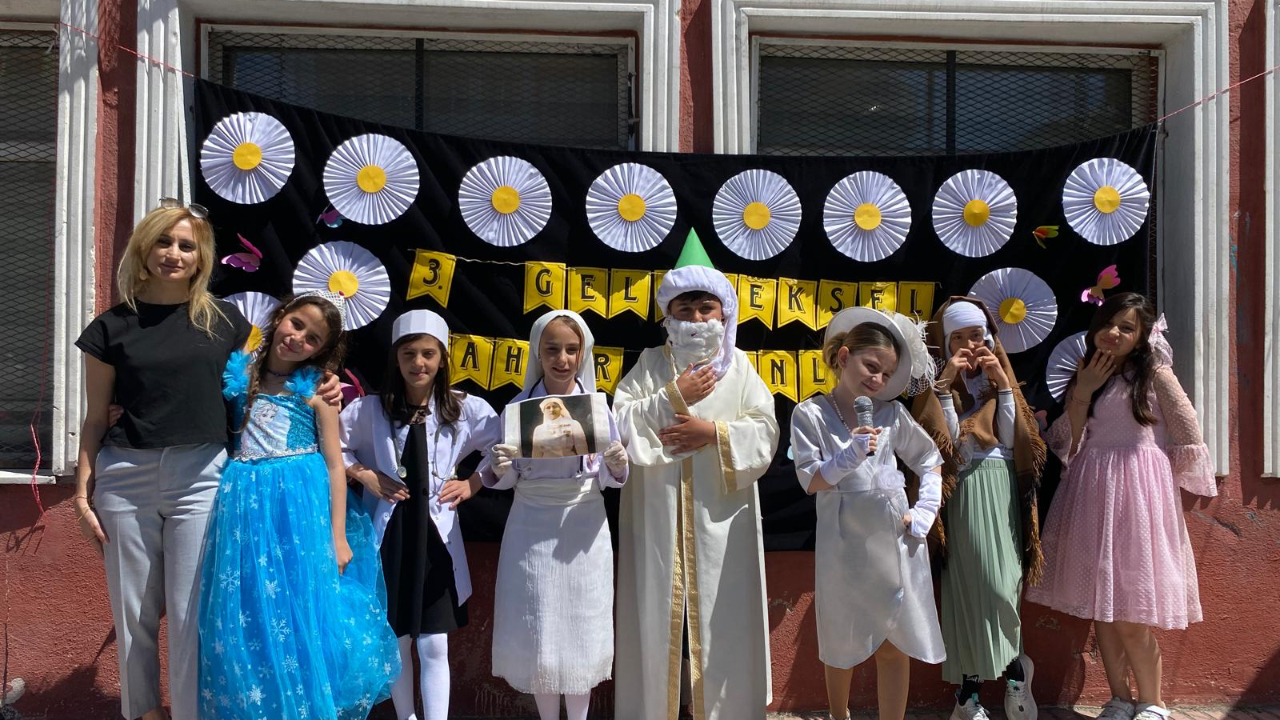 Ağrı’da Minikler Türkçeyle Büyüyor
