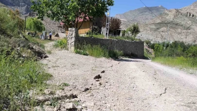 Uzundere de heyelan meydana geldi