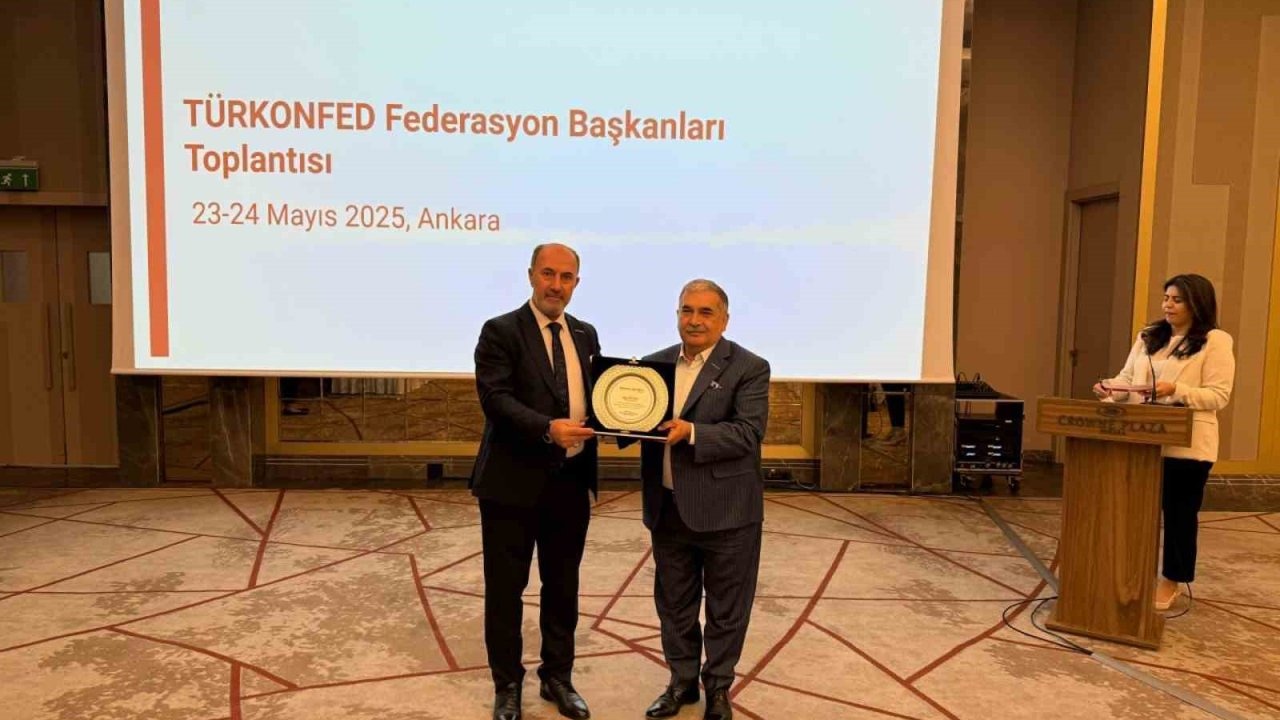 Alim’den, Öğücü’ye teşekkür plaketi