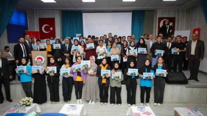 Öğrenciler ummre ödüllü bilgi yarışması için ter döktü
