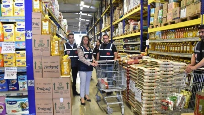 Fahiş Fiyat ve Stokçulara Geçit Yok: Van'da Bayram Öncesi Market Baskınları