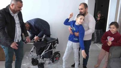 İyilik ailesinden 14 yaşındaki Veysel'e akül araba