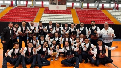 Kars'ta ki Halk oyunları yarışmasında Erzincangücü Spor Kulübü, şampiyon oldu