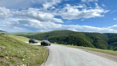 Köy yolları beton kullanılarak yenileniyor
