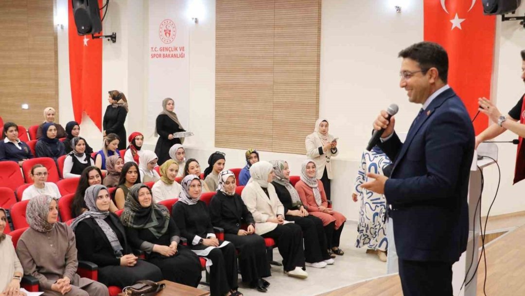 Muş’taki öğrenci yurtlarında mezuniyet coşkusu