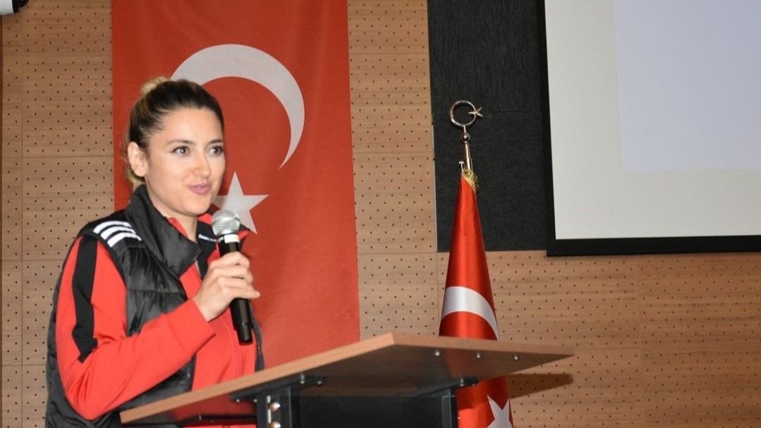 Erzurum GSİM Müdürü Levent Çakmurr, "Sporun mutfağında siz varsınız"