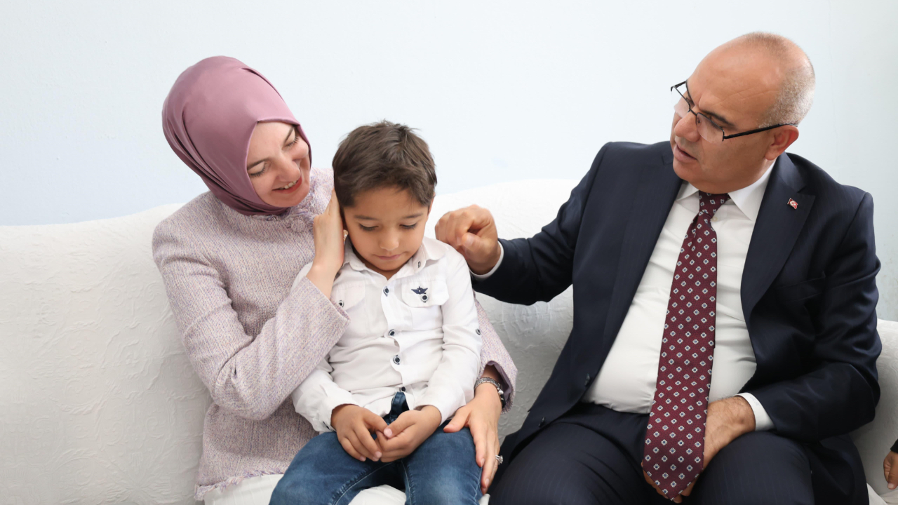 Ağrı Valisi Koç’tan SMA Hastası Kerem’e Bayram Ziyareti