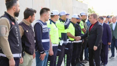 Vali Hamza Aydoğdu görev başındaki personele bayram ziyaretinde bulundu