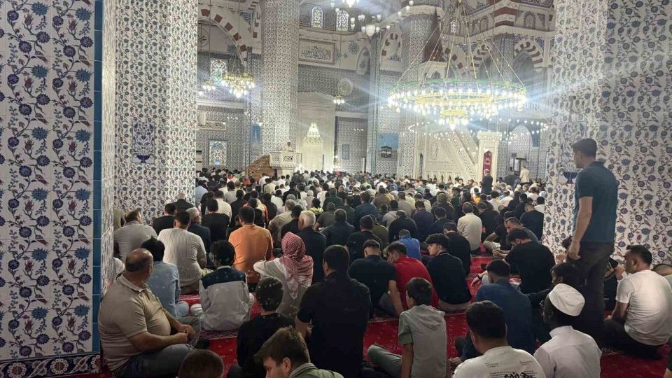ilk Kurban Bayramı namazı Iğdır’da kılındı