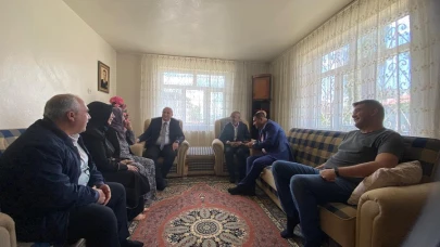 Patnos Kaymakamı Hasan Taş Şehit Ailelerine Bayram Ziyaretinde Bulundu
