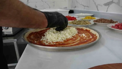 Malatya'nın Akçadağ ilçesinin yeni gözdesi: İnce hamurlu pizza, kömbe ve pilavı geride bıraktı