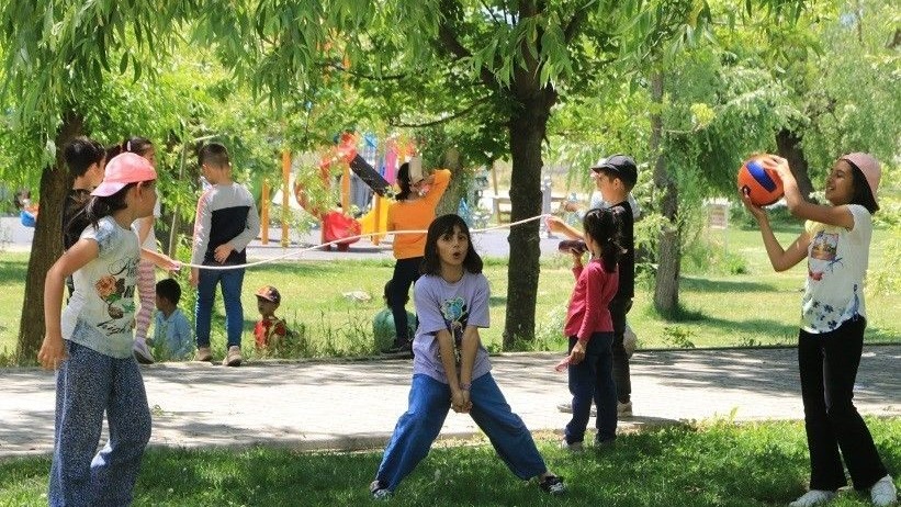 Erzincan'da tatilcilerin vazgeçilmezi Ekşisu oldu