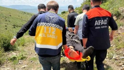 Kayalıktan düşen çoban ayağını kırdı