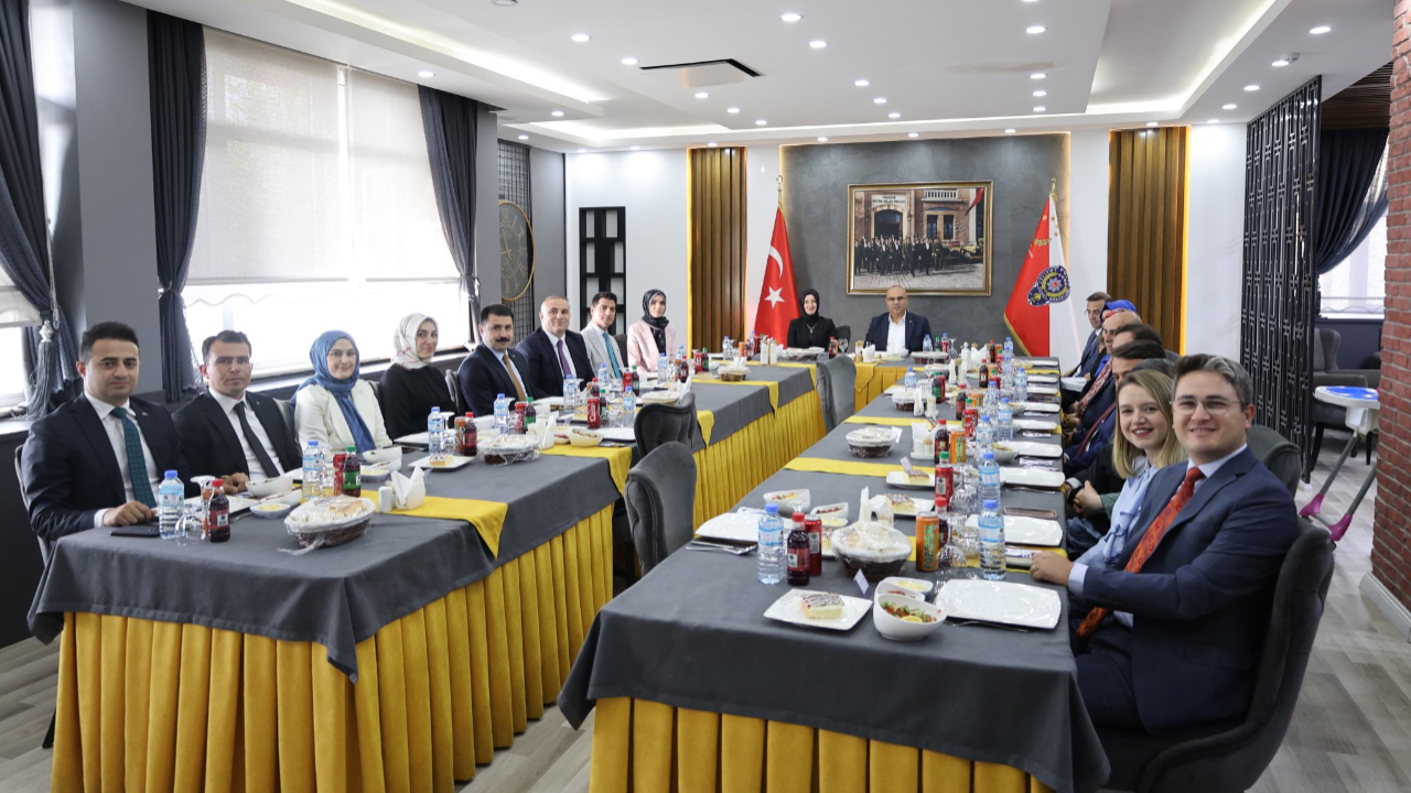 Ağrı Valisi Koç’tan Vali Yardımcıları ve Kaymakamlara Veda Programı