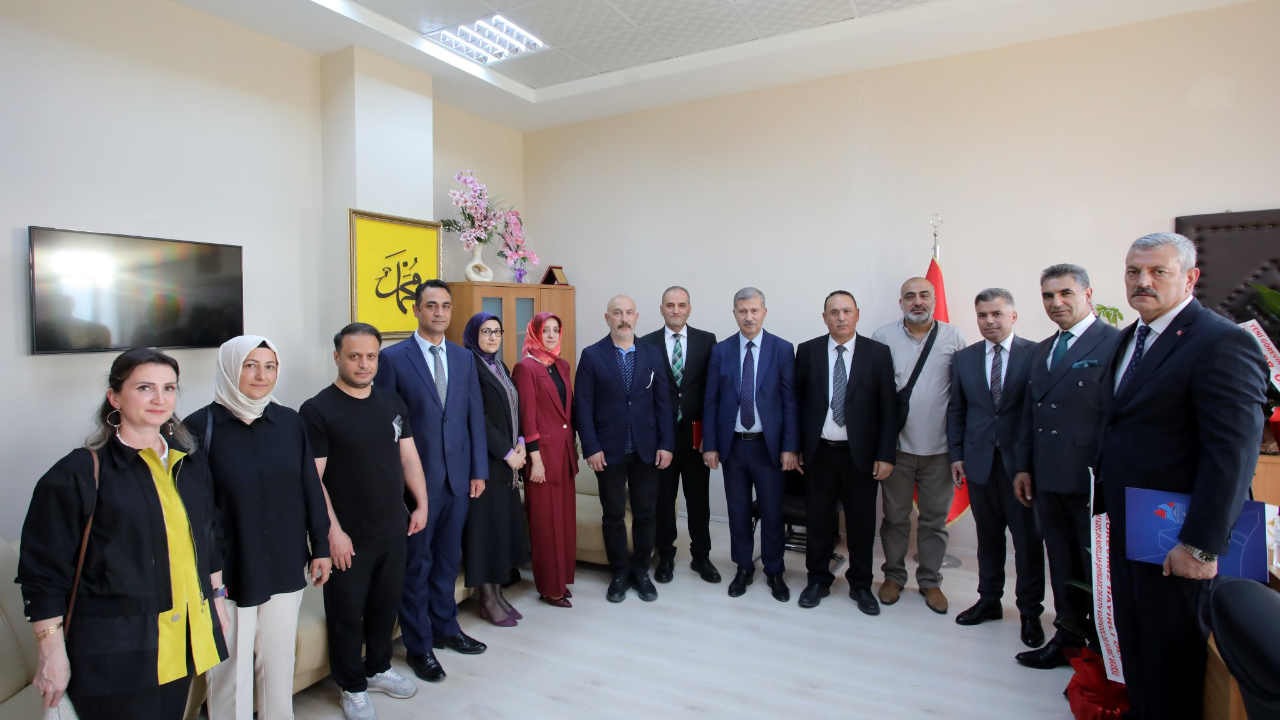 AİÇÜ Lisansüstü Eğitim Enstitüsünde Devir Teslim Töreni Gerçekleştirildi